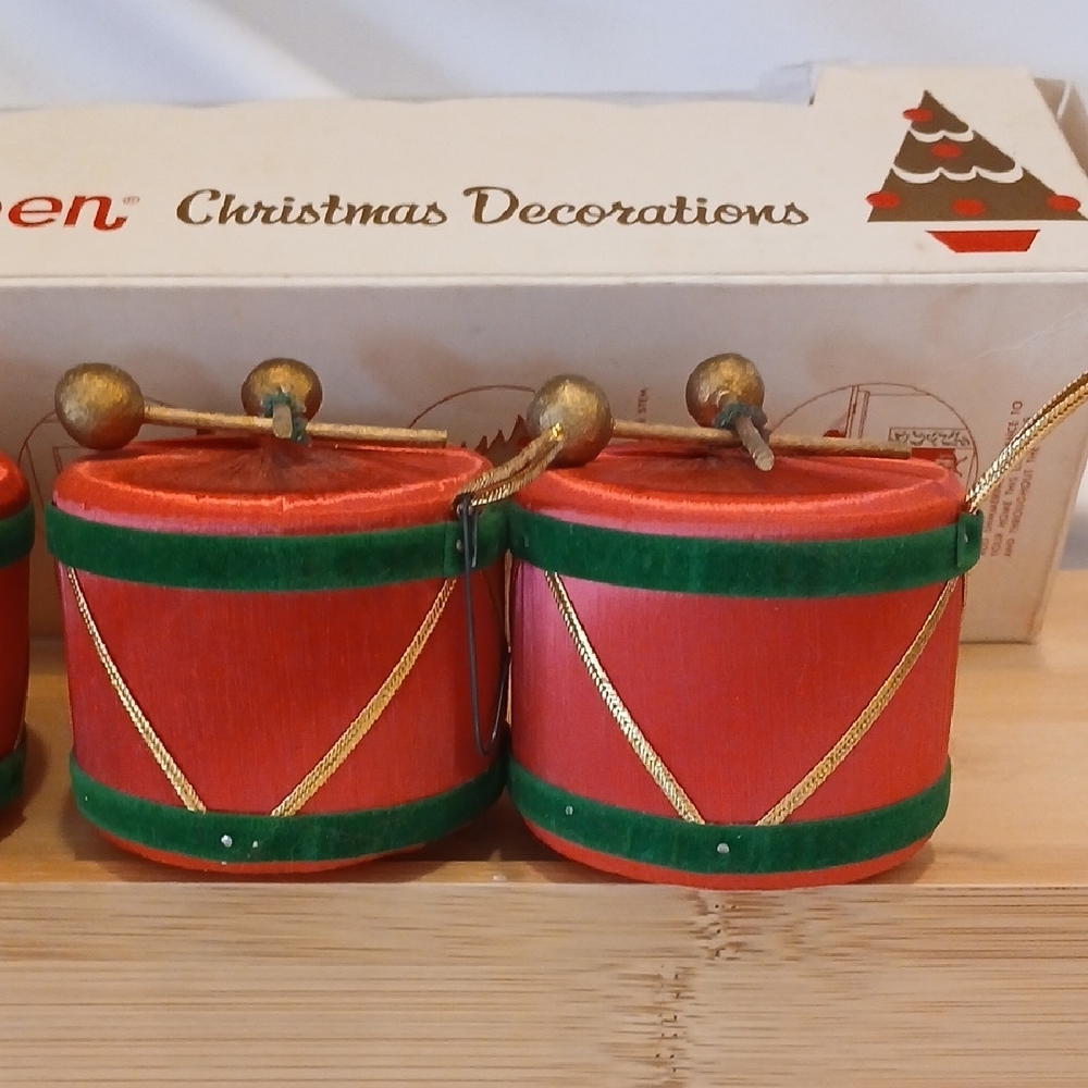 Vintage Christmas Drum Ornaments - Picture 3 of 15